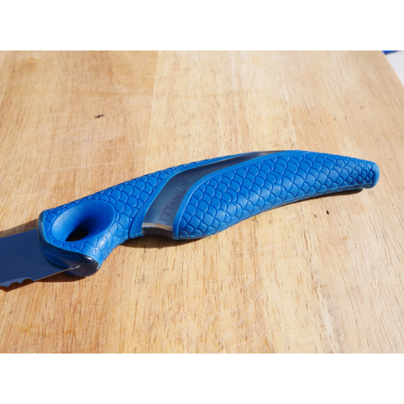 COUTEAU LAME DENTÉE CUDA 23CM