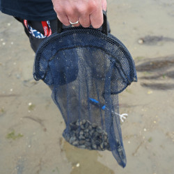 FILET DE PECHE AVEC POIGNEE PVC