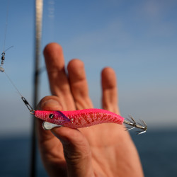 Turlutte Hayabusa Hug Chase 2.2 UV Pink Rainbow